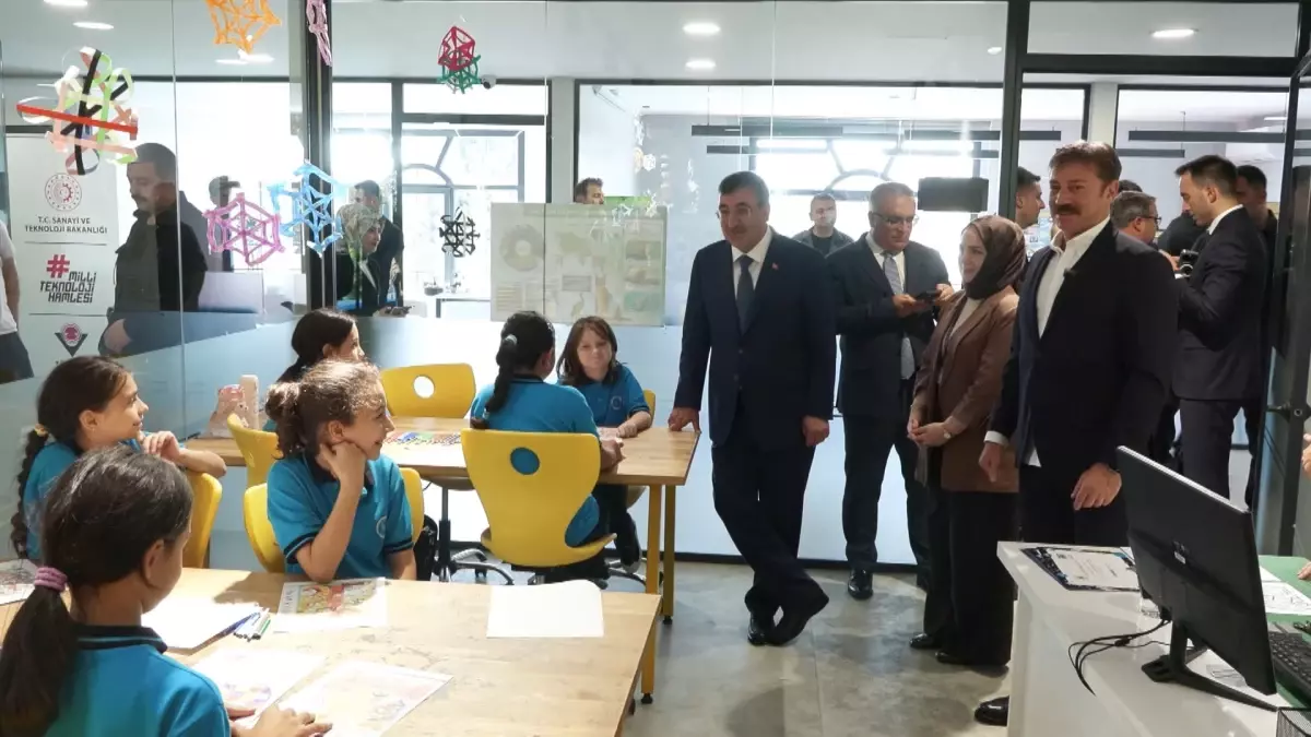 Yılmaz: Türkiye\'yi Yüksek Gelirli Ülkeler Ligi\'nde Güçlendireceğiz