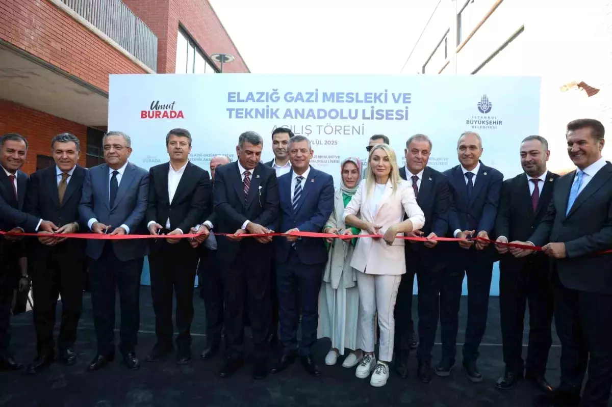 Özgür Özel, Elazığ\'da Gazi Mesleki ve Teknik Anadolu Lisesi\'nin Açılışına Katıldı