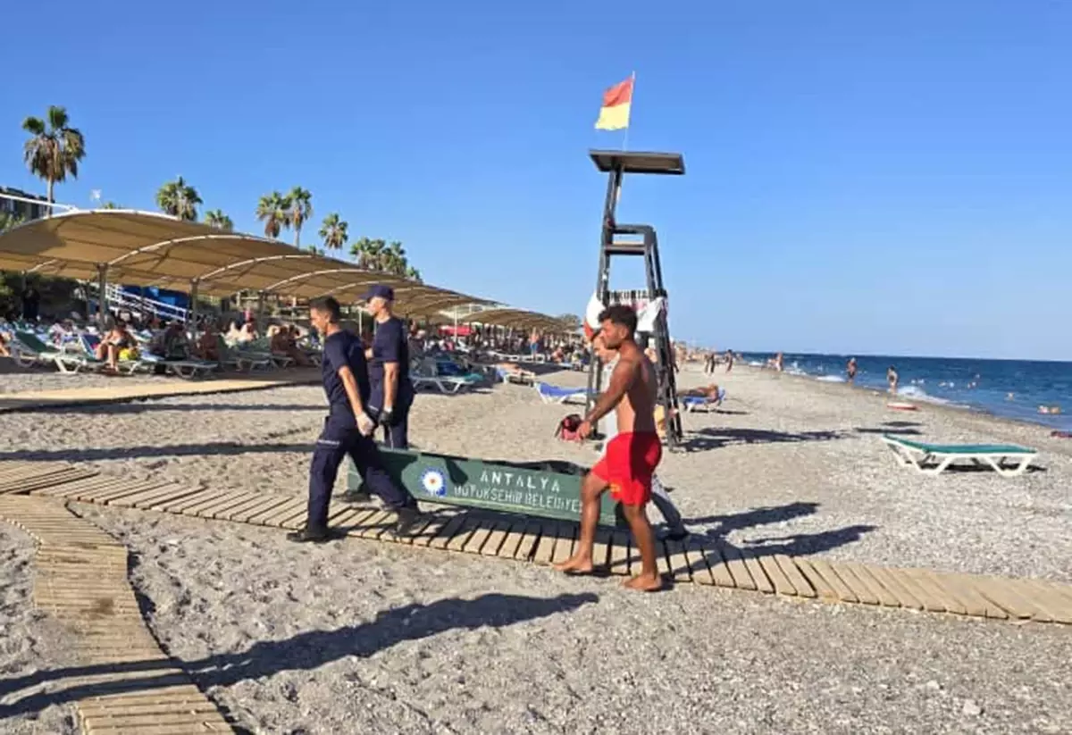 Deniz Paraşütü Teknesi Çarptı: Rus Turist Hayatını Kaybetti