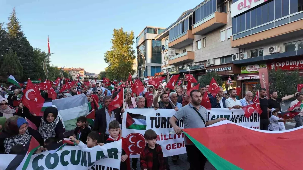 Gediz\'de Filistin\'e destek yürüyüşü: "Zulme karşı susmayacağız"