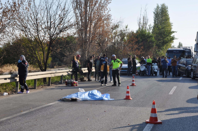 İki araç ile polis memuruna çarpan tır körpüden uçtu; 1 ölü, 2 yaralı