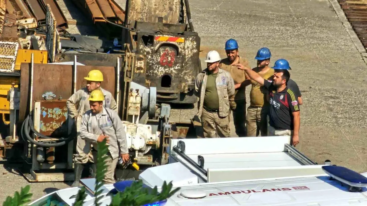 Zonguldak\'ta Maden Göçüğü: İki İşçi Mahsur