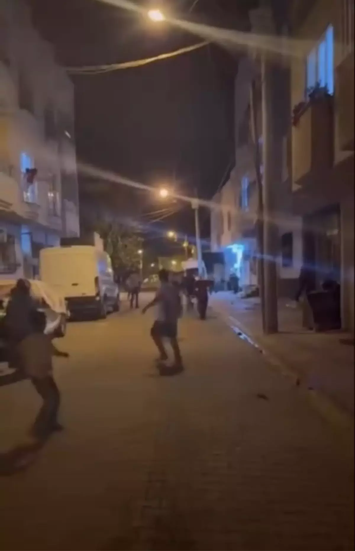 Kızıltepe\'de Kavga: 3 Yaralı