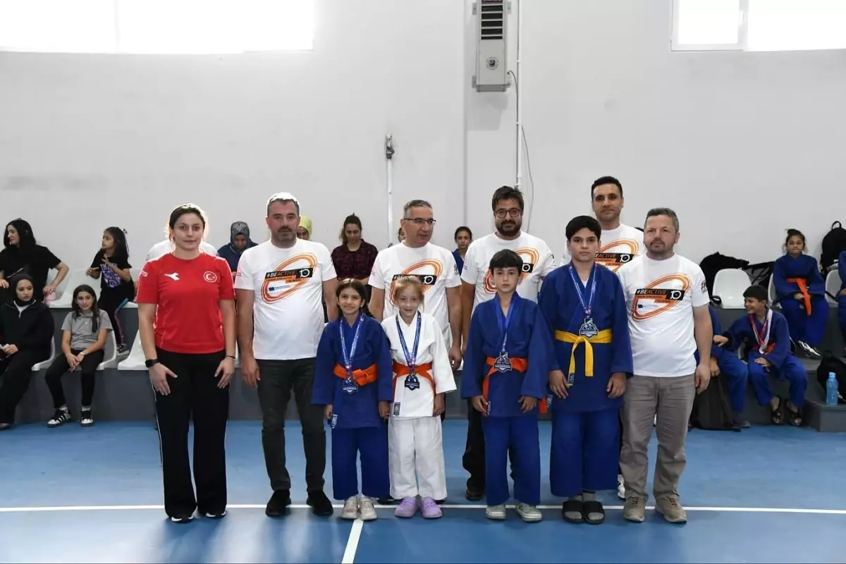 Pursaklar\'da Yeni Spor Salonlarıyla Genç Şampiyonlar Yetişiyor