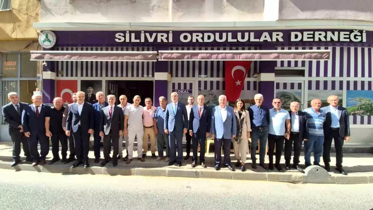 Bakan Işıkhan Silivri\'de Esnafla Bir Araya Geldi