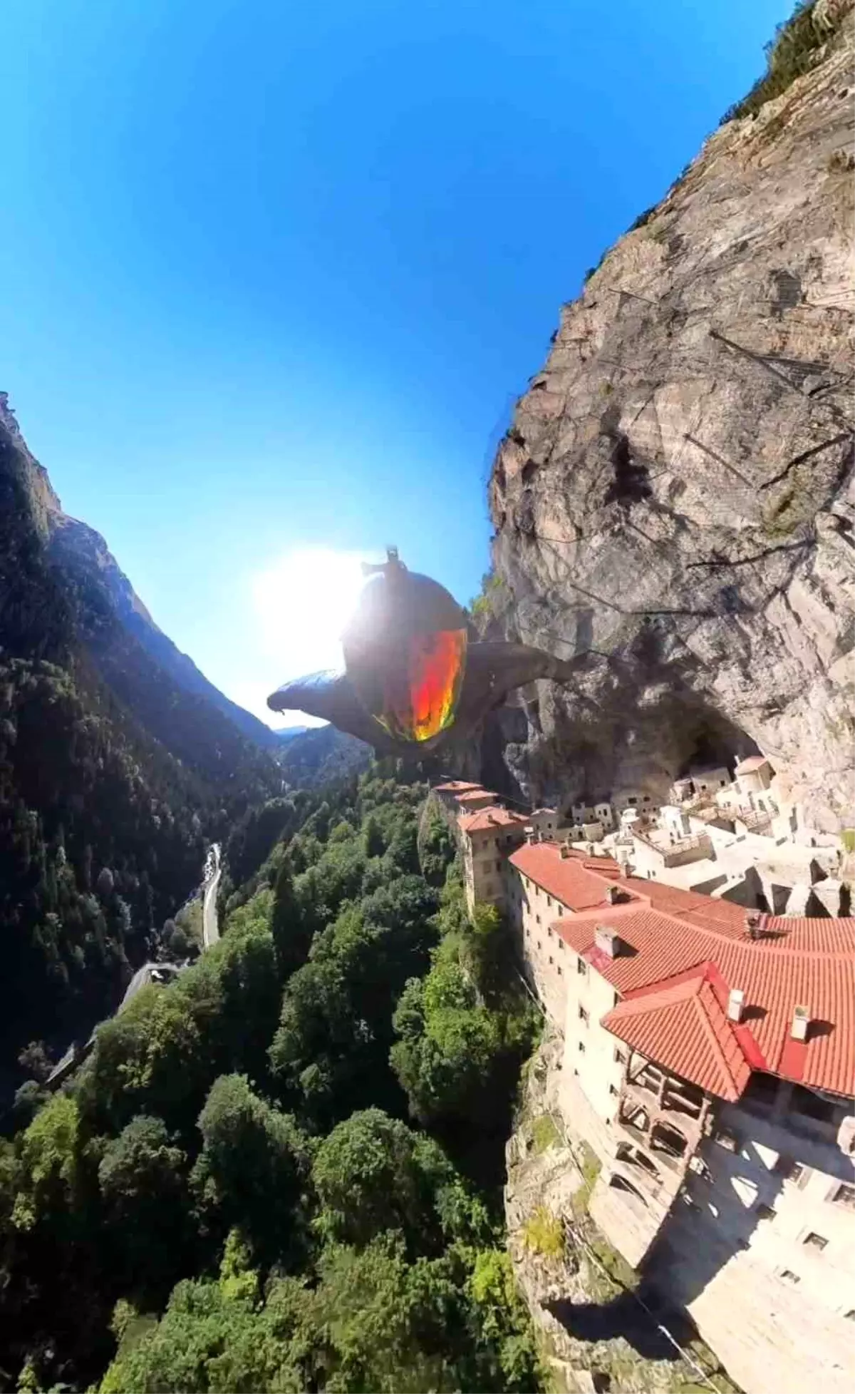 Sümela Manastırı\'nda İlk Wingsuit Uçuşu