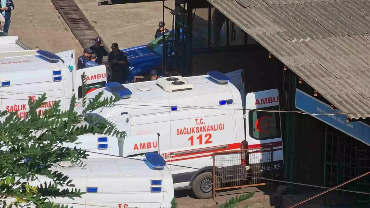 Zonguldak\'ta Maden Göçüğü: 4 İşçi Kurtarıldı