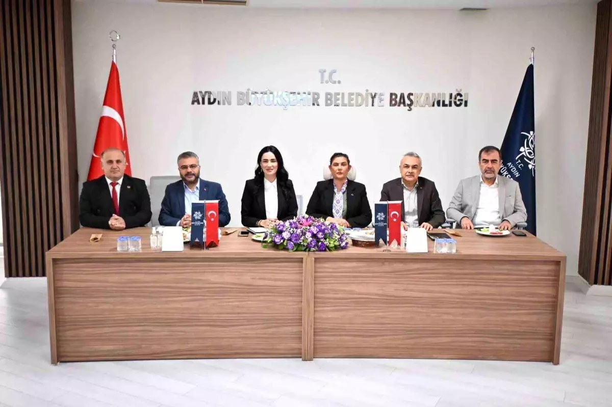 Başkan Çerçioğlu, İncirliova Muhtarları ile Bir Araya Geldi