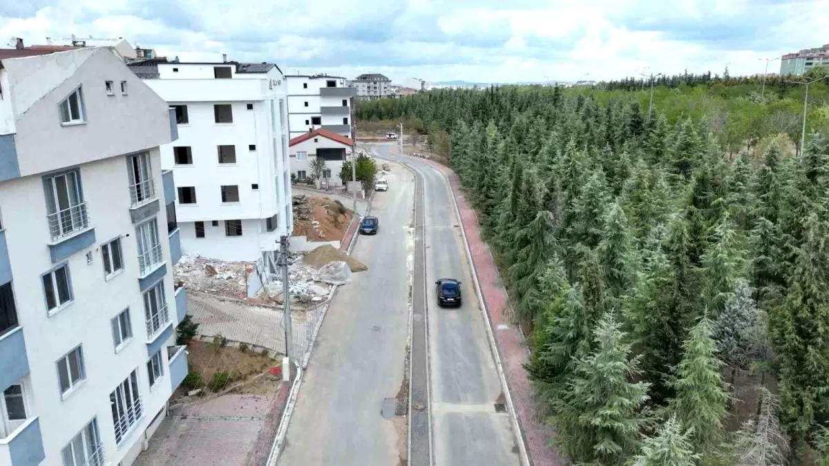 Çayırova\'da Ulaşım Konforunu Artıran Yol Düzenleme Çalışmaları Sona Yaklaşıyor