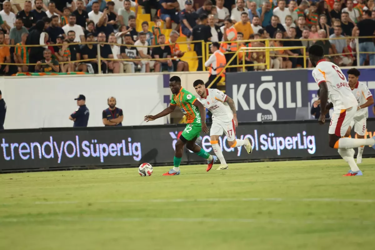 Galatasaray, Alanyaspor\'u 1-0 Mağlup Etti