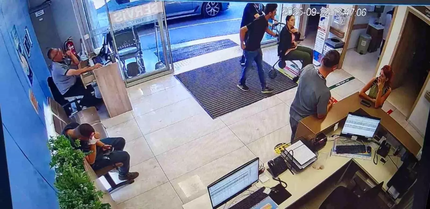 İstanbul\'da Zehirlenme: 2 Kardeş Hayatını Kaybetti