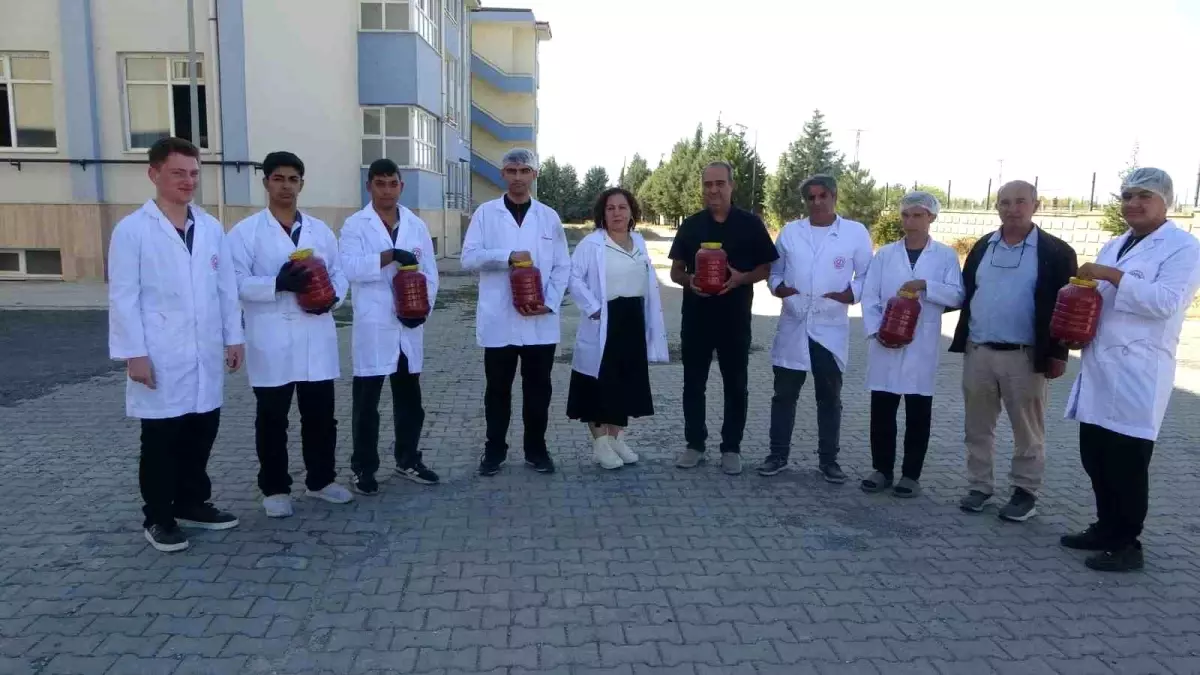 Meslek Lisesinden 1 Ton Salça