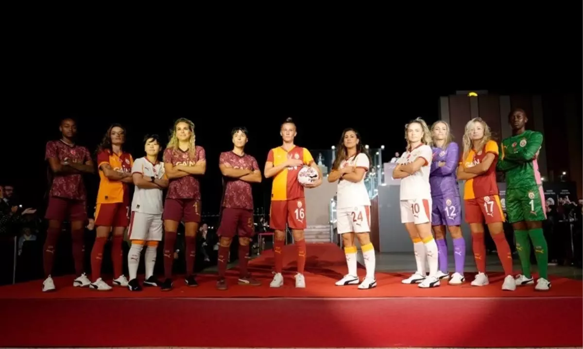 Galatasaray Yeni Sezon Forma Lansmanı Yapıldı
