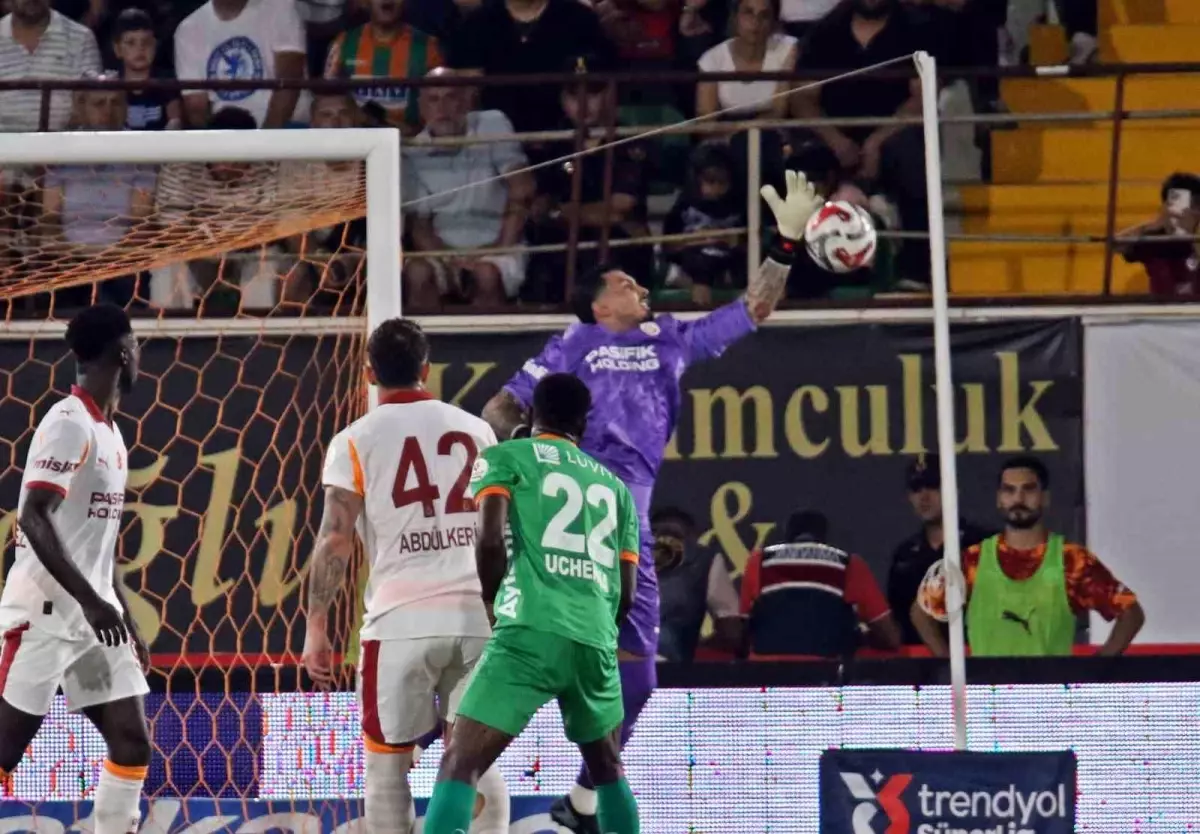 Galatasaray Deplasmanda Gol Yemedikçe Kazanıyor