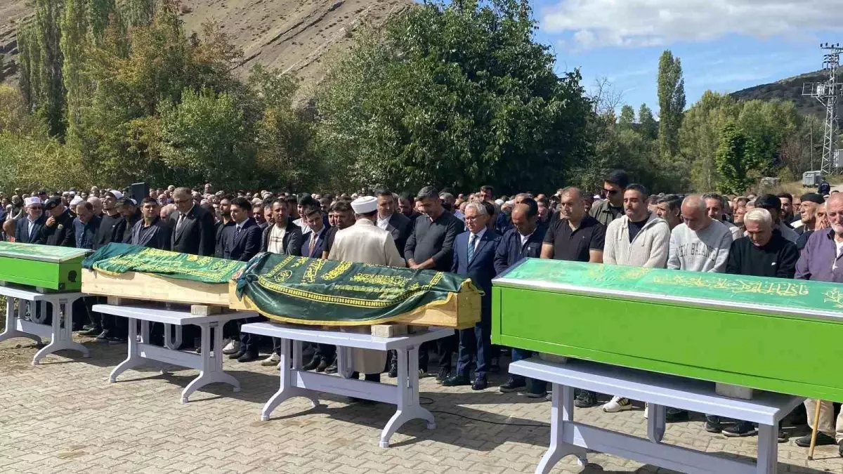 Doğanşar\'da trafik kazasında 4 kişi hayatını kaybetti