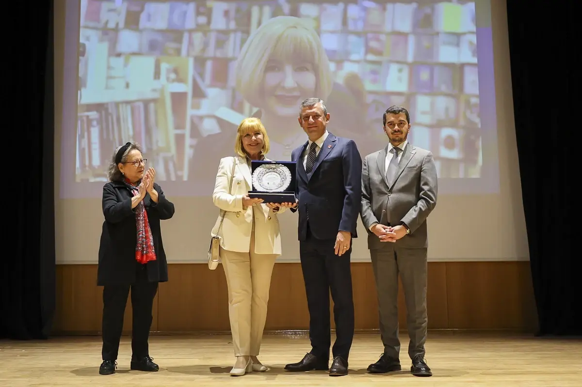 Özgür Özel\'den İktidar Eleştirisi