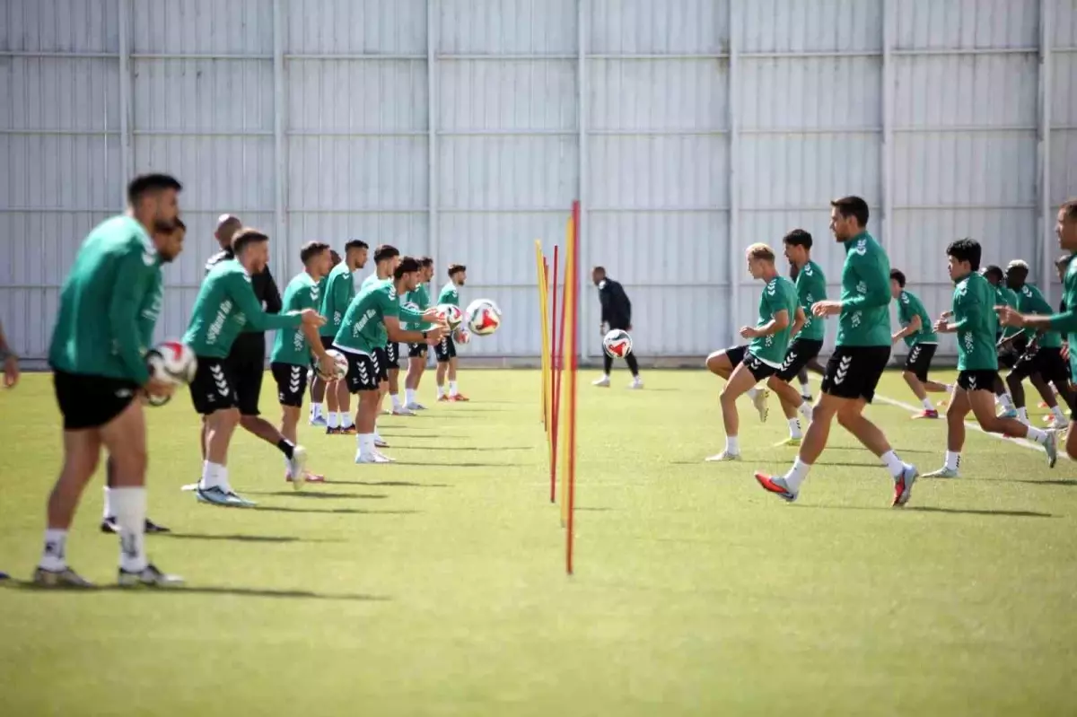 Konyaspor, Başakşehir Maçında Hedef Puan Telafisi
