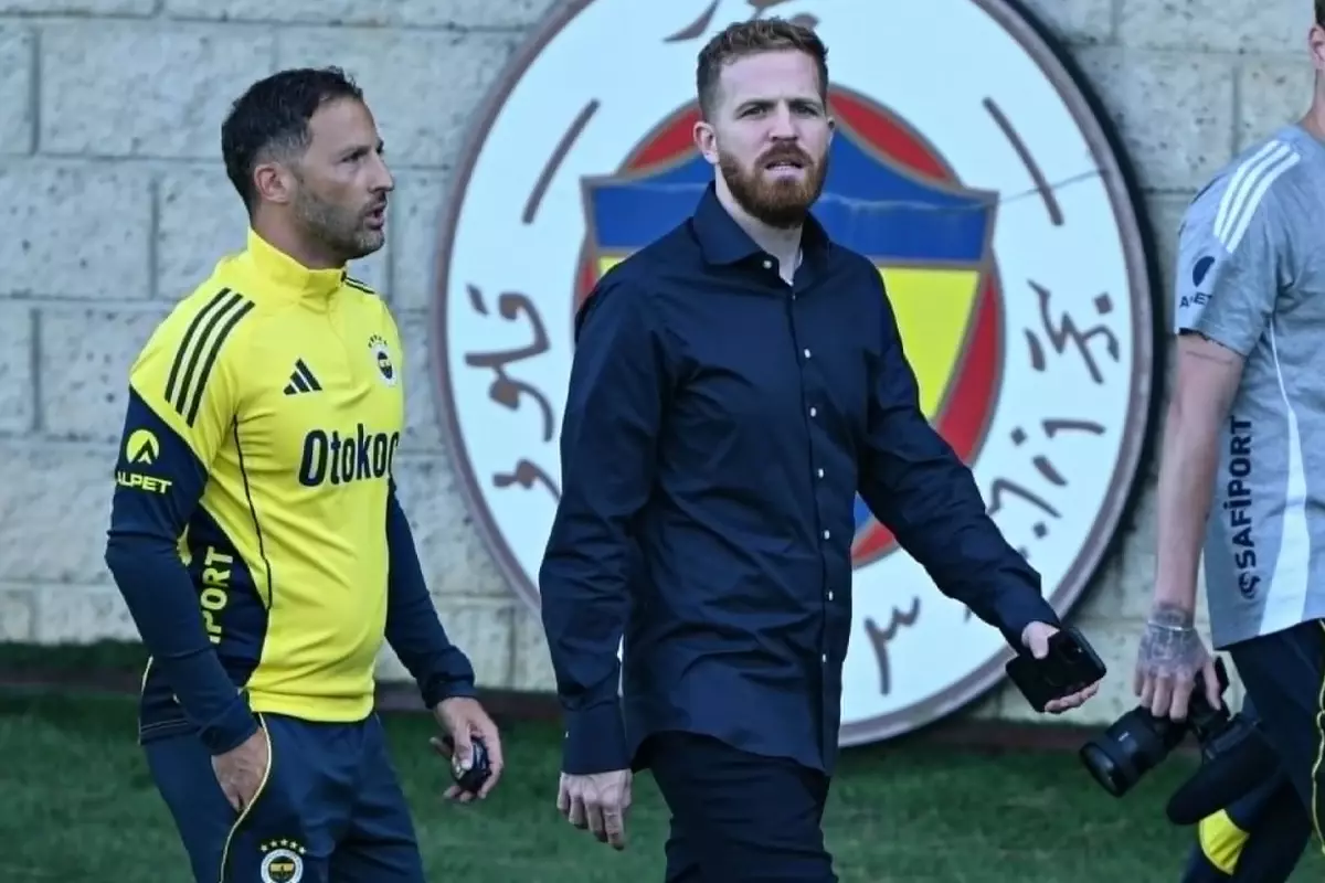 Sadettin Saran ilk neşteri vuruyor! Fenerbahçe\'de ayrılık