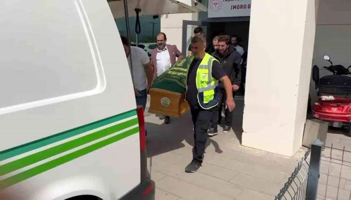Ünlü Sanatçı Güllü Hayatını Kaybetti
