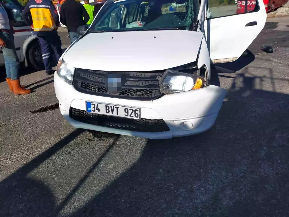 İmranlı\'da Trafik Kazası: 4 Yaralı
