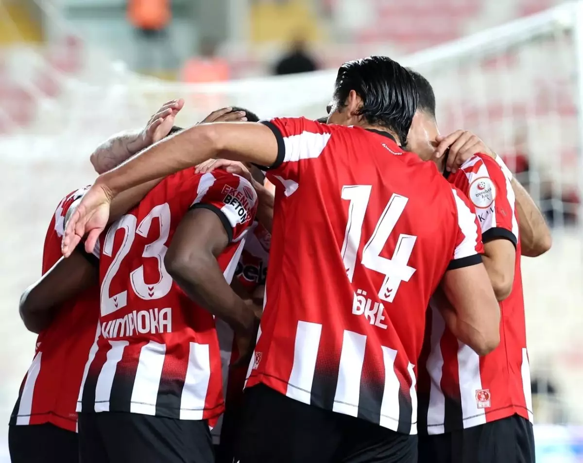 Sivasspor - Serik Spor Maç Geliri Filistin\'e Bağışlanacak