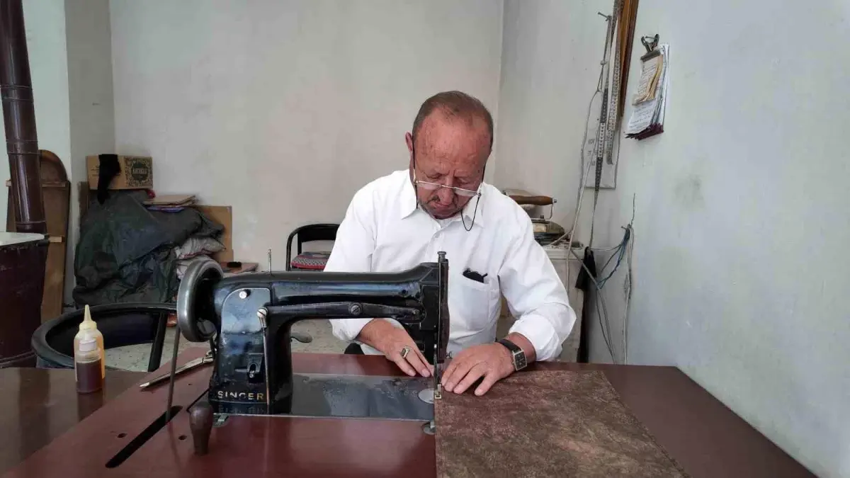 55 Yıldır Terzilik Yapıyor