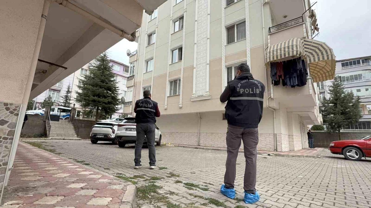Tokat\'ta Apartmandan Düşen Kadın Yaralandı