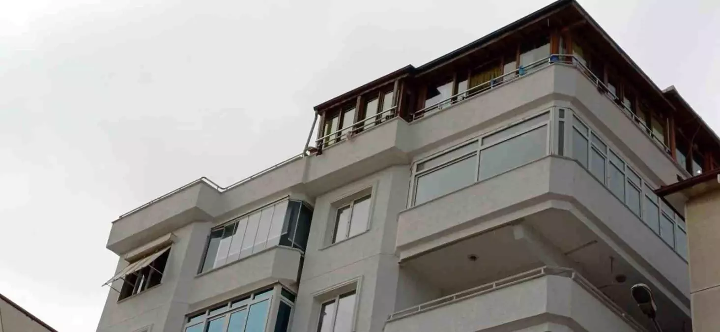 Ünlü Sanatçı Güllü\'nün Trajik Ölümü