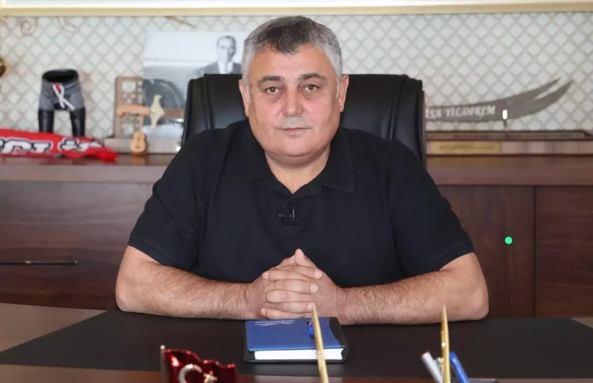 Aksu Belediye Başkanı İsa Yıldırım, CHP\'den İstifa Etti