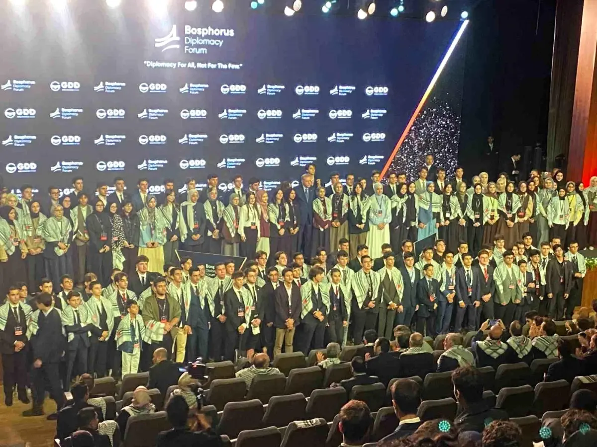 Cumhurbaşkanı Erdoğan: "Soykırım şebekesinin başı, BM Genel Kurulu\'nda yalanları ve tehditlerini dinleyecek kimse bulamadı ve boş koltuklara konuştu"