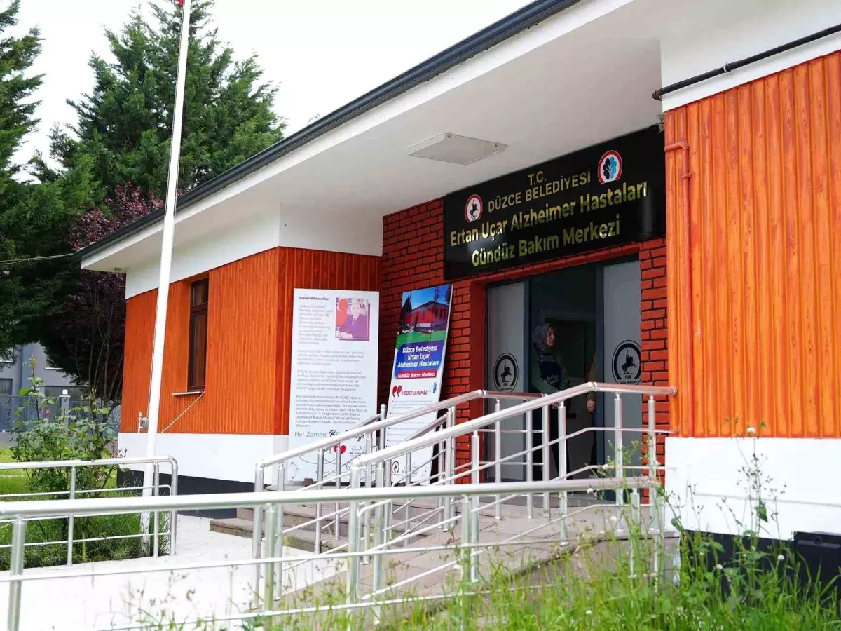 Düzce Belediyesi Alzheimer Bakım Merkezi Bir Yaşında