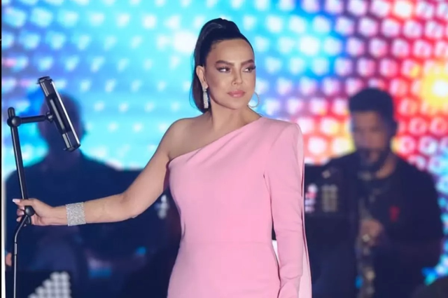 Ebru Gündeş ve Murat Özdemir boşandı