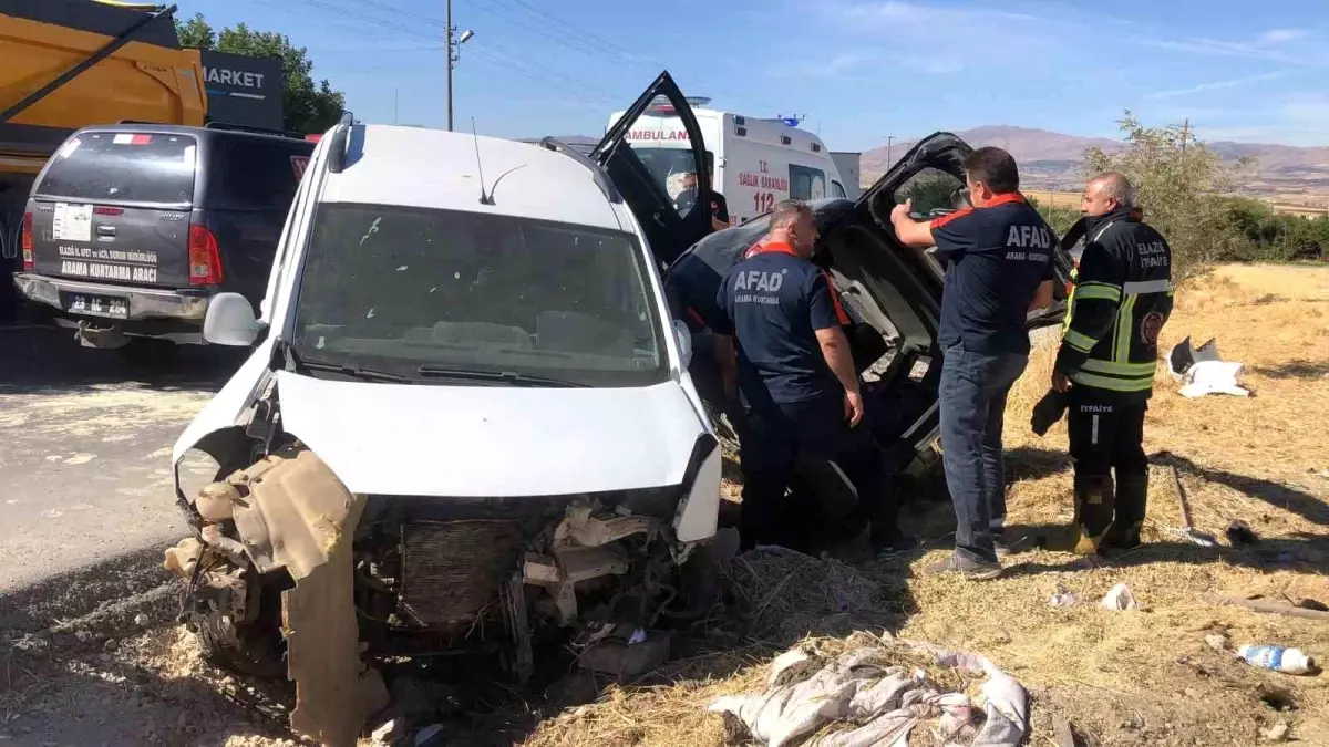 Elazığ\'da Trafik Kazası: 3 Yaralı