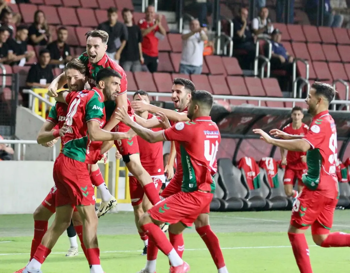 Karşıyaka 4\'te 4 Peşinde