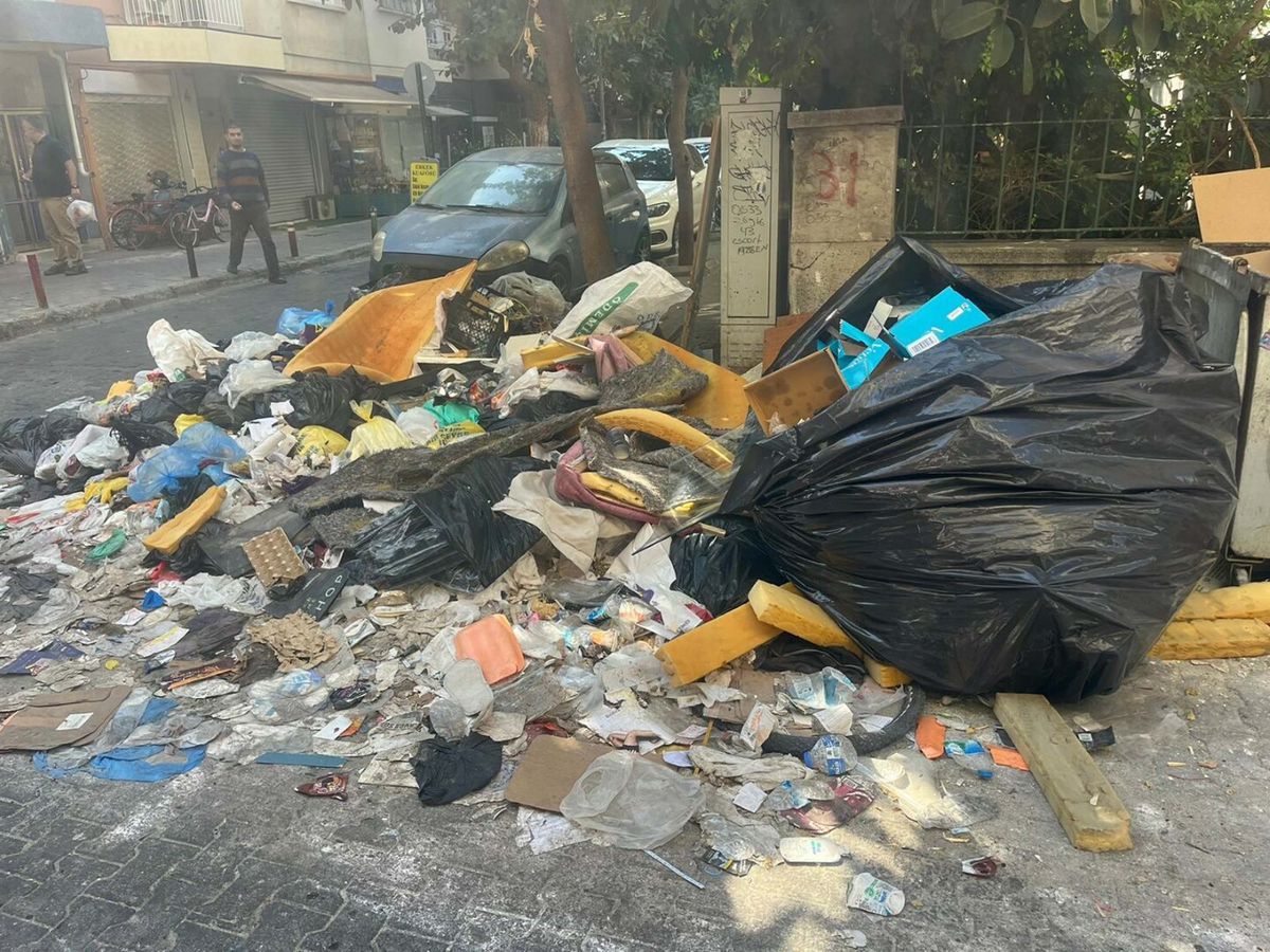 Karşıyaka\'da Eylem Sonrası Çöp Sorunu Devam Ediyor
