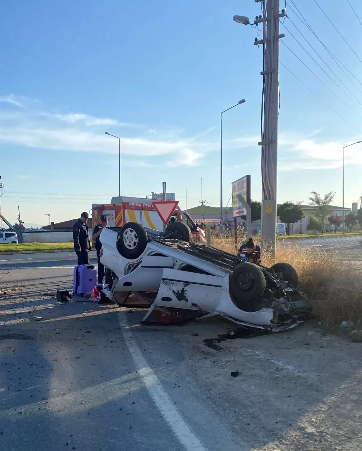 Konya\'da Takla Atan Otomobilde 5 Yaralı