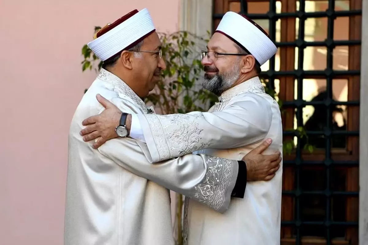 Yeni Diyanet İşleri Başkanı\'nın ilk icraatları! Yerliye döndü
