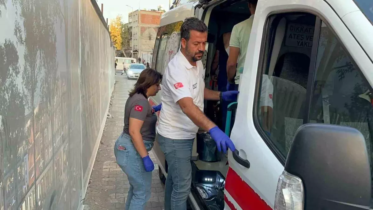 Adıyaman\'da Bıçaklı Saldırı: İki Yaralı
