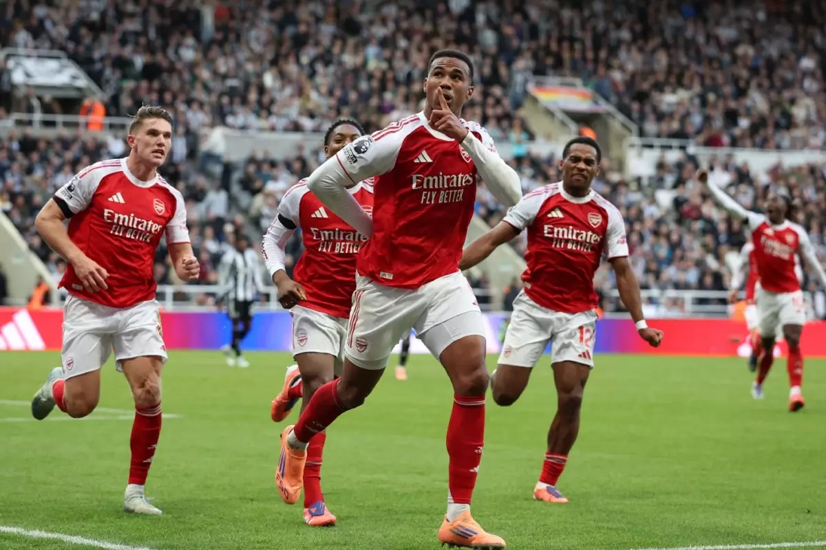 Arsenal\'e 90+6\'da hayat öpücüğü