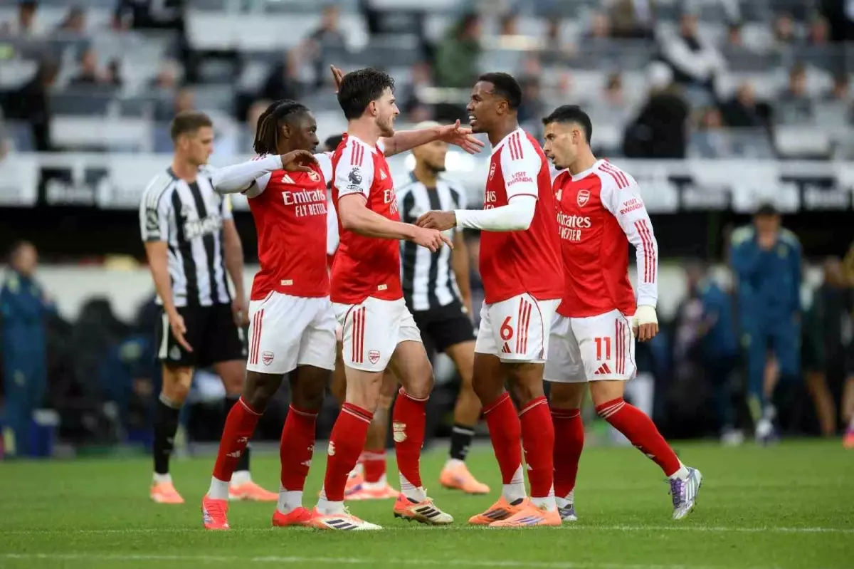Arsenal Son Dakikada Galip