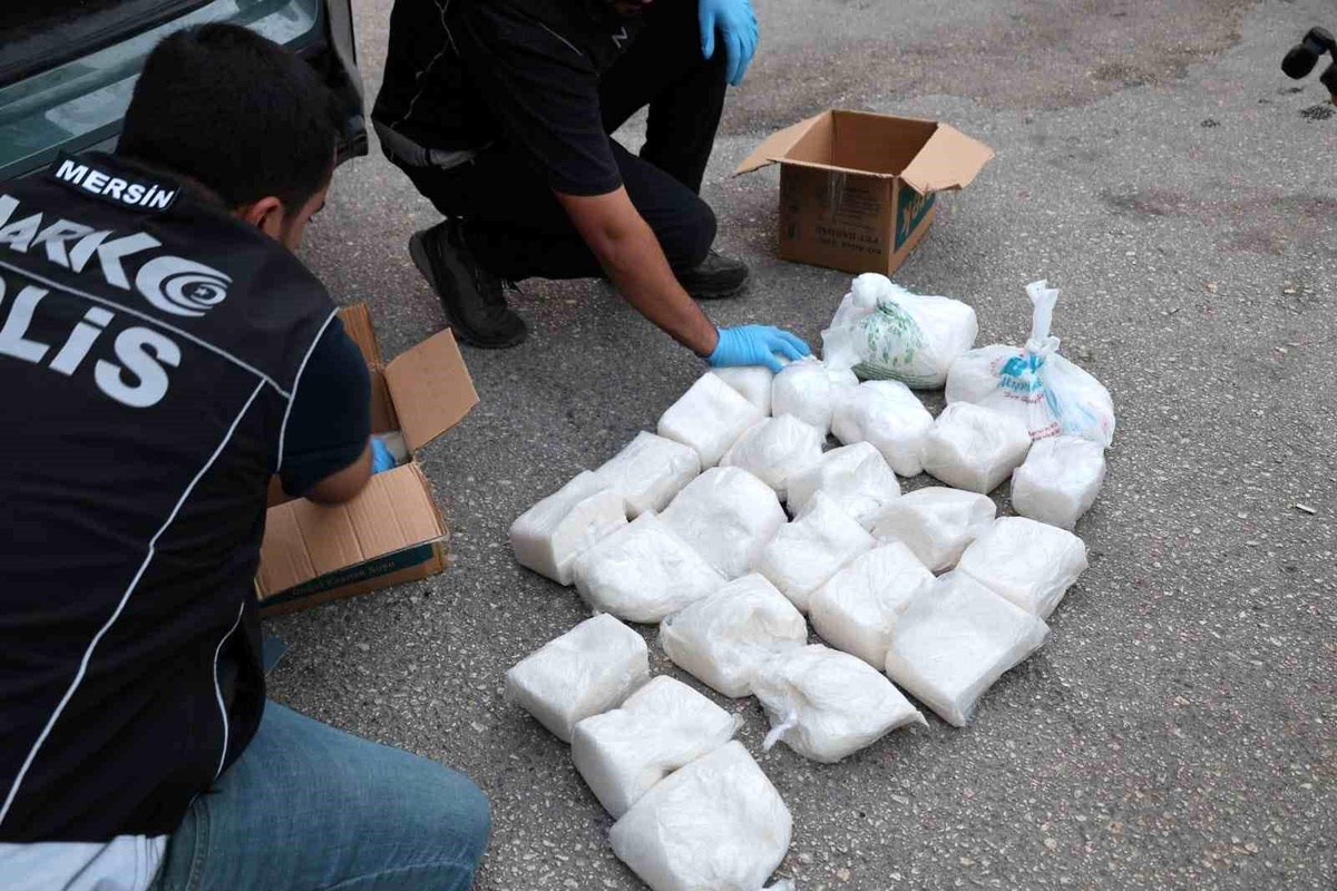 Mersin\'de Uyuşturucu Operasyonu: 31 Kilo Ele Geçirildi