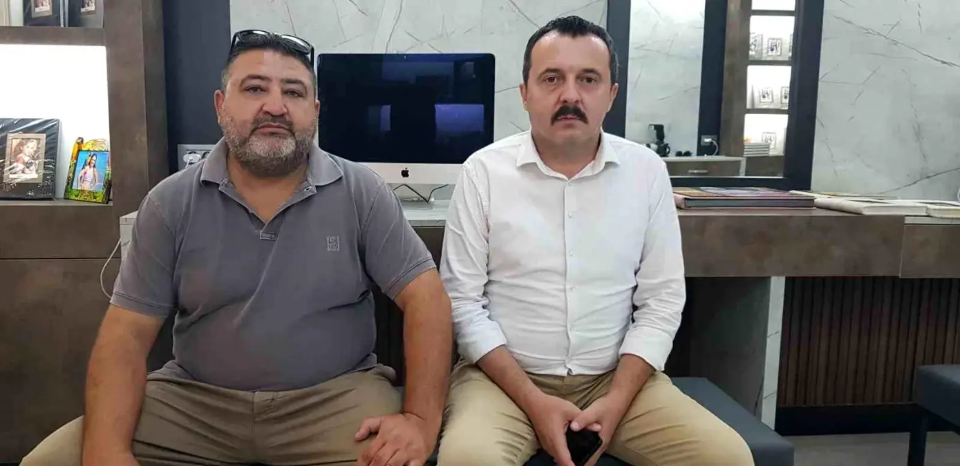 Dolandırıcılar Fotoğraf Makinesi Aldı