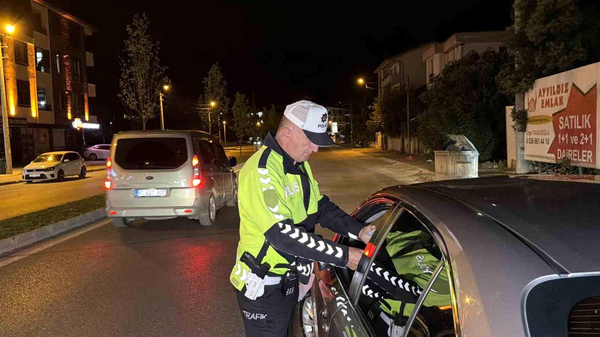 Düzce\'de Polis Denetimleri Sürüyor