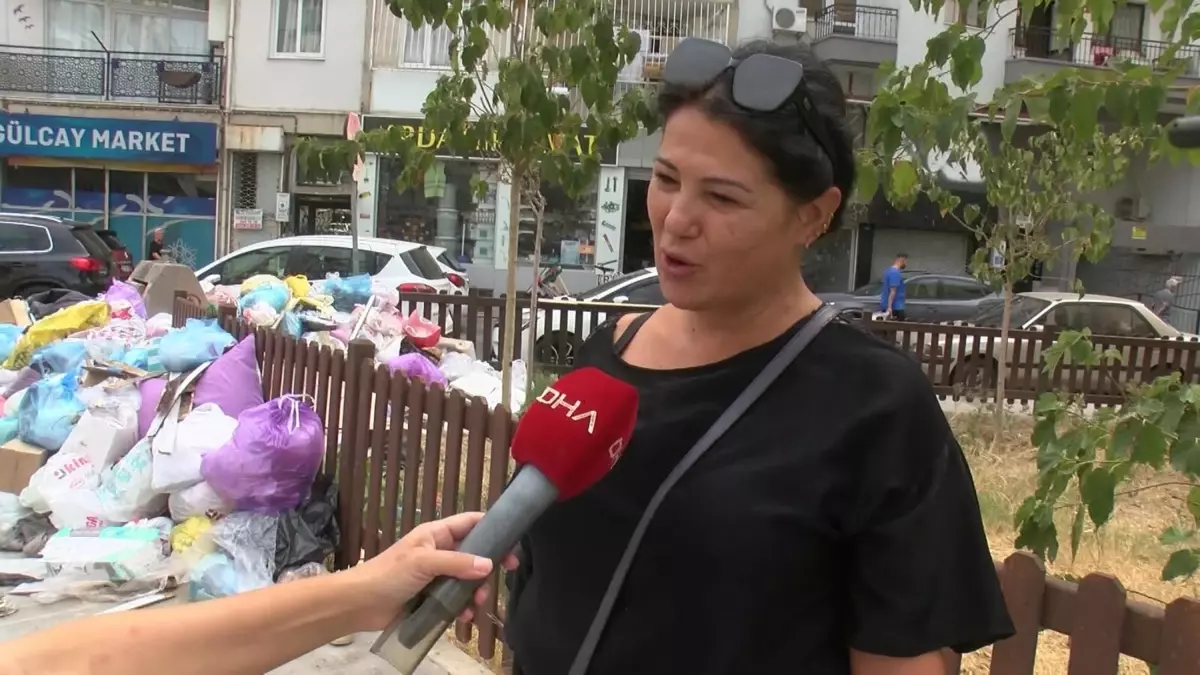 Karşıyaka\'da Eylem Sona Erdi, Çöp Sorunu Devam Ediyor