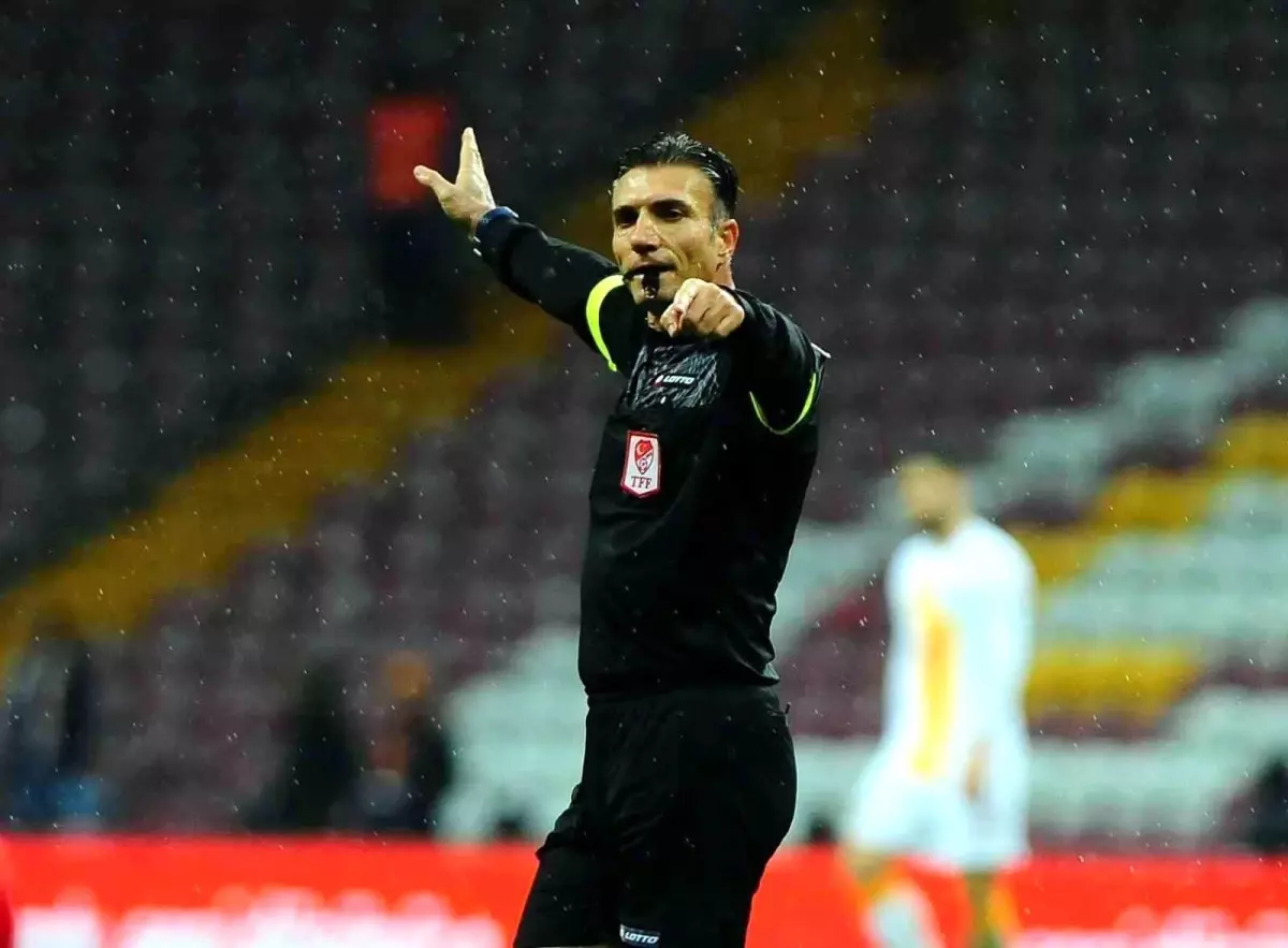 Fenerbahçe-Antalyaspor Maçında VAR Özgür Yankaya