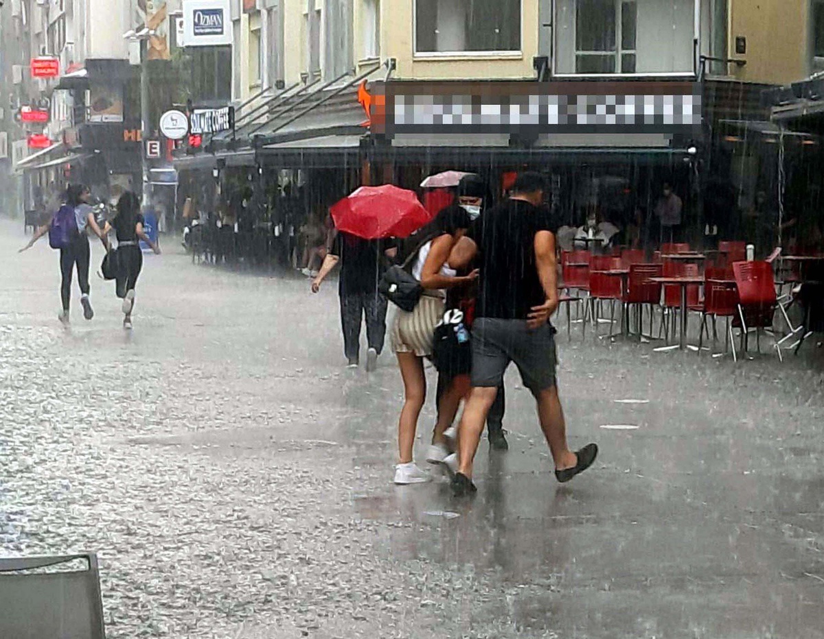 İzmir\'e Kuvvetli Yağış Uyarısı
