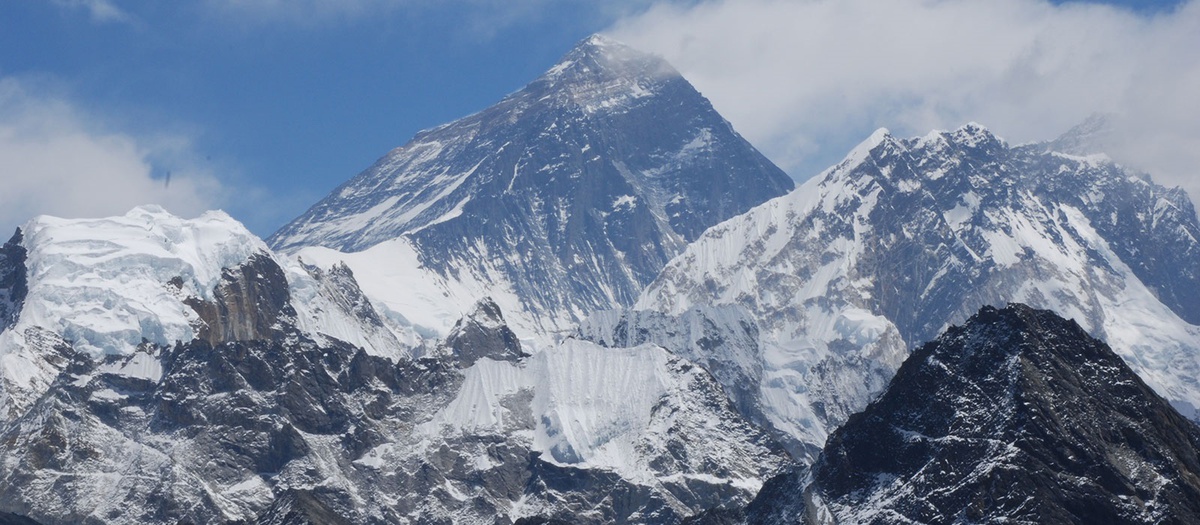 Bargiel, Everest\'e Tırmanıp Kayarak İndi