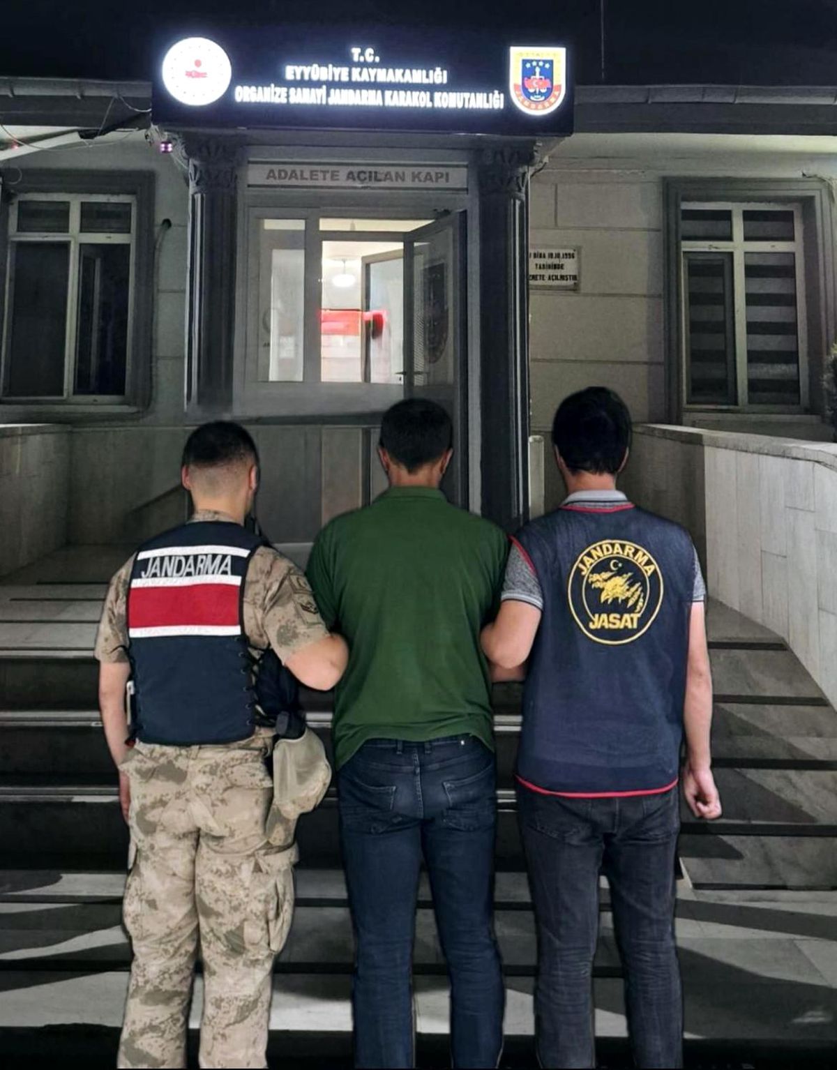 Şanlıurfa\'da Hükümlüler Yakaladı