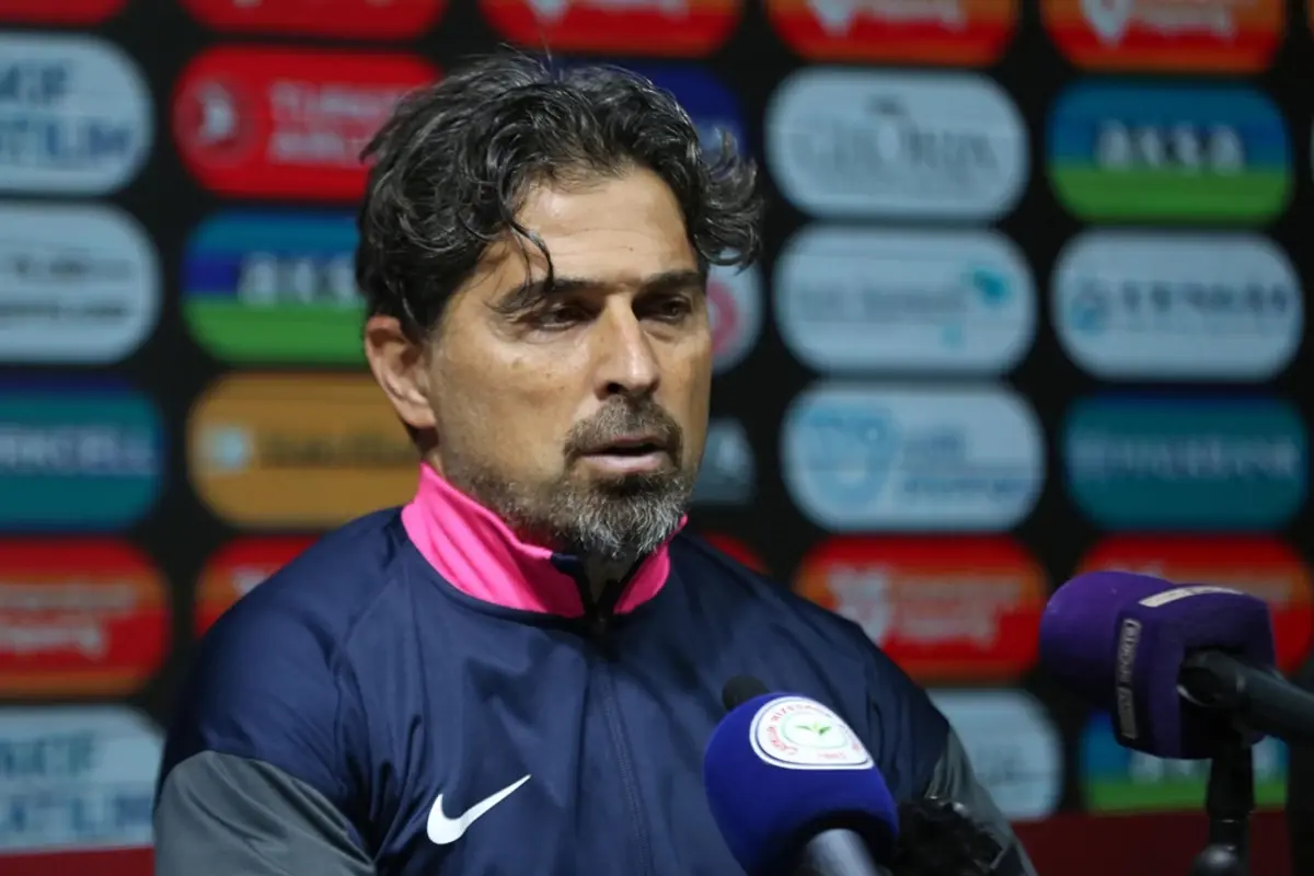 Süper Lig\'de 20 saniyelik basın toplantısı