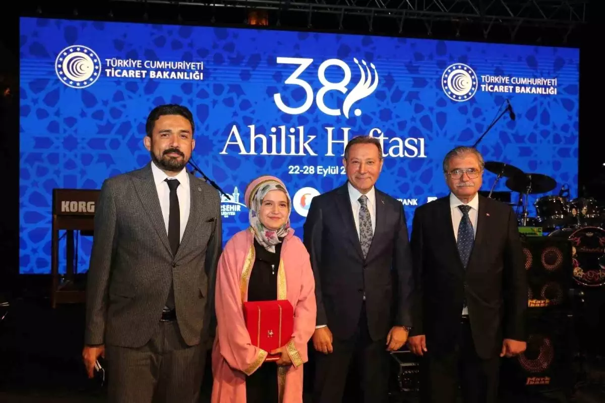 Rahime Nur Altın, Yılın Çırağı Seçildi